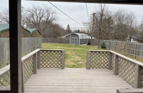 Lexington House | ‘Clara’ Just Off I-75! 2 Full Bedrooms!