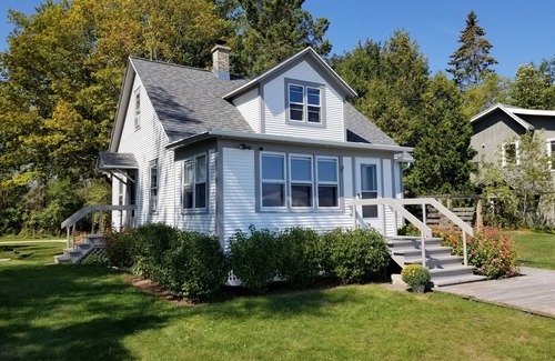 Hingham House | Clara's Cottage, On Lake Michigan