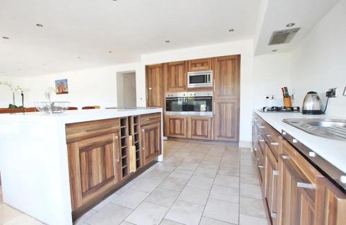 New Romney Villa | Claremont Beach House