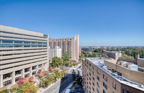 Court House Apartment | Clarendon 1BR w Gym WD Doorman nr Metro WDC-349