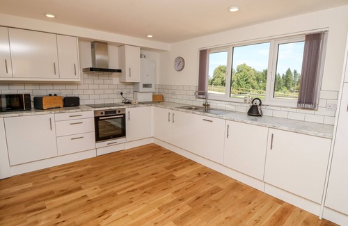 Nettlestone Cottage | CLARET, family friendly, character holiday cottage in Seaview