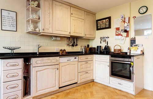 South Kensington House | Clareville Classic, by Veeve