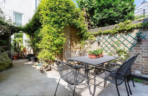 South Kensington House | Clareville Classic, by Veeve