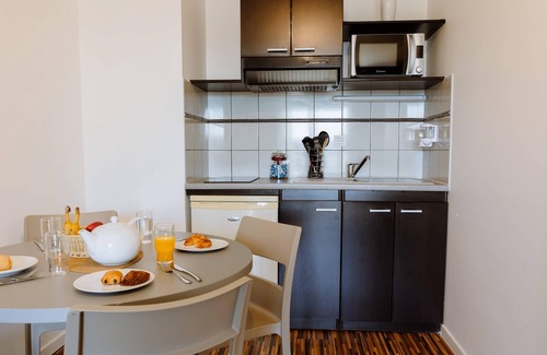 Saint - Martin - du - Touch Apartment | Clarion Aparthotel Toulouse Le Parc de l’Escale