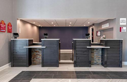 Lexington Hotel | Clarion Hotel Conference Center Lexington North
