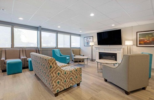 Pumphrey Hotel | Clarion Hotel & Suites BWI Airport North