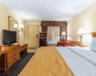 Cleveland Hotel | Clarion Inn Cleveland near University
