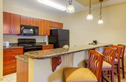 National Gardens Hotel | Clarion Inn Ormond Beach at Destination Daytona