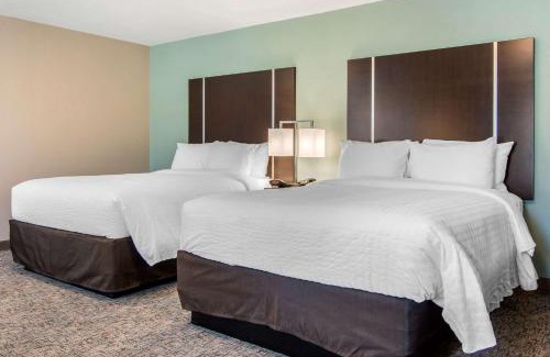 Castleberry Hill Hotel | Clarion Inn & Suites Atlanta Downtown