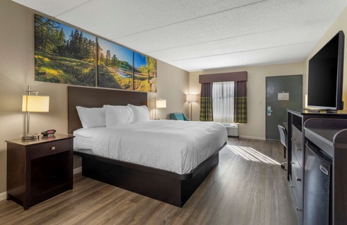 Kimball Hotel | Clarion Pointe Kimball By Choice Hotels
