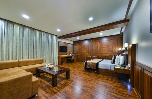 Srinagar Hotel | Clarks Inn Srinagar