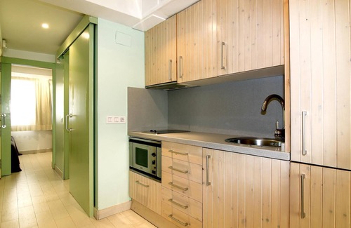 Gothic Quarter Apartment | CLASSBEDROOM GOTHIC LAS RAMBLAS 2