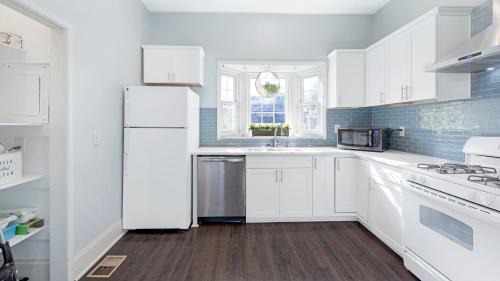 Midtown Apartment | Classic 1 Bedroom Apt in Midtown, ATL