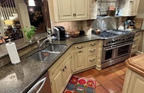 University District House | Classic Central Memphis Home