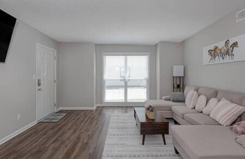 Columbus Apartment | Classic Charm by the Park