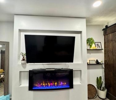 Niagara Falls Apartment | Classic Charm, Modern Comfort