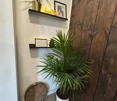 Niagara Falls Apartment | Classic Charm, Modern Comfort