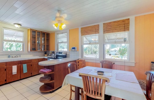 Papaikou House | Classic country style home on Hawaii Belt Road near Hilo