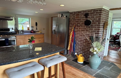 Woodstock Other | Classic, cozy farmhouse in the 4 season playground of VT's prettiest town!