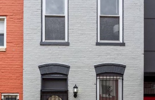 H Street Corridor House | Classic DC Row Home! Close to everything!