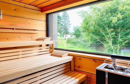 Gerolstein House | Classic Double Room with Balcony - Seehotel am Stausee