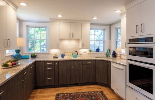 Vineyard Haven House | Classic Downtown Property
