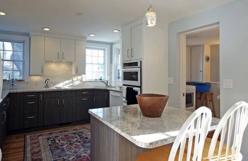 Vineyard Haven House | Classic Downtown Property