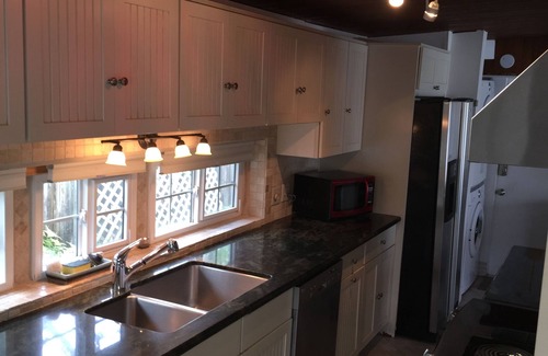 Coral Shores House | Classic Fort Lauderdale home only 1 mile to the beach!