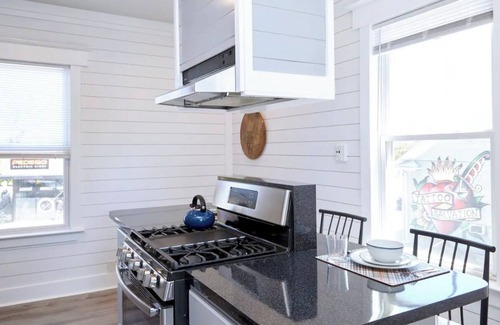 Cherokee Triangle Apartment | Classic Heart of Highlands! 3BR!