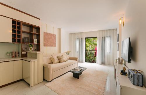 Old Quarter Apartment | Classic house 3MasterBR HoanKiem Lake by SSens Homes