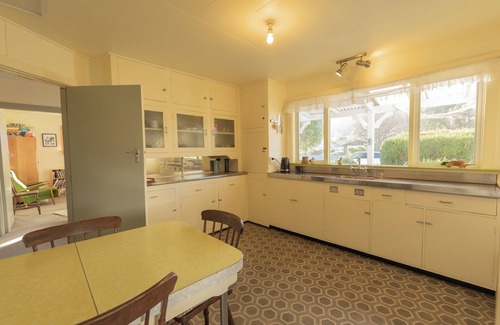 South Bay House | Classic Kiwi Bach|Southbay