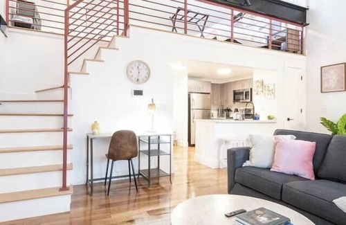 East Orange Apartment | Classic Loft King Bed 30 min NYC
