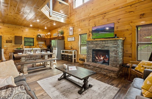 Sevierville Cabin | Classic Log Cabin w/Foliage Views Pool,Tub,Dogs!