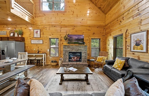 Sevierville Cabin | Classic Log Cabin w/Foliage Views Pool,Tub,Dogs!