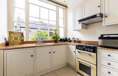 Paddington Apartment | Classic Luxury in Central London