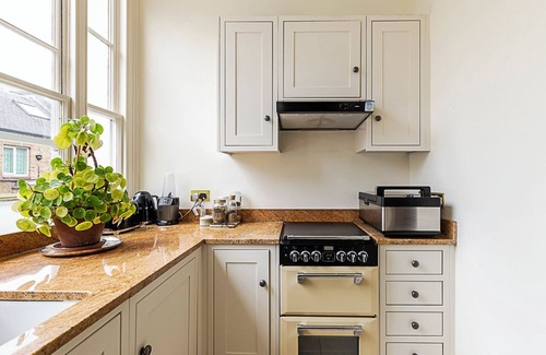Paddington Apartment | Classic Luxury in Central London