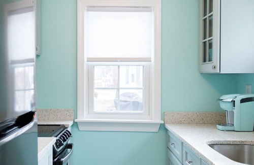 Pine Point Cottage | Classic Maine Beach Cottage! Steps to Pine Point Beach!