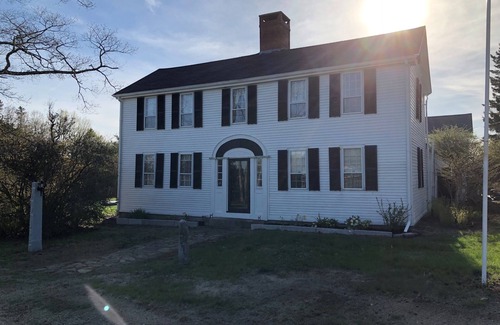 Sullivan House | Classic Maine Vacation Found Here!