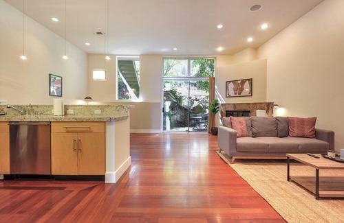 Potrero Hill House | Classic Potrero Hill 3BR w/Balcony, near Breweries, by Blueground
