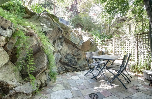 Potrero Hill House | Classic Potrero Hill 3BR w/Balcony, near Breweries, by Blueground