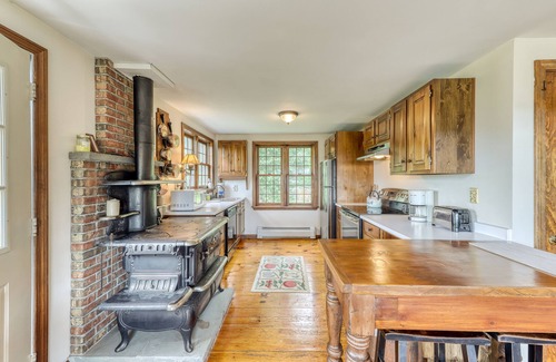 Whitefield House | Classic & quiet New England home on gorgeous property with screened porch
