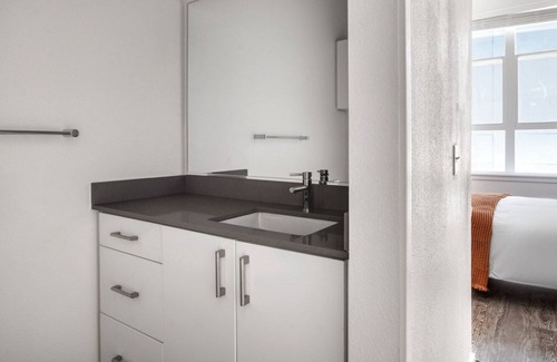 Five Points Apartment | Classic RiNo 2BR w/ Gym, W/D & Pool, nr Larimer St. Dining, by Blueground