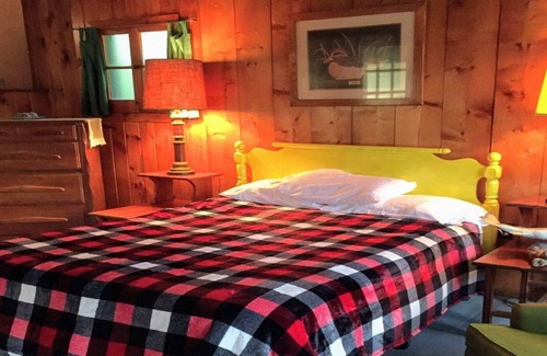 Long Lake Apartment | Classic Rustic 1940’s Adirondack Cottage(s) on Long Lake - Sleeps 3, 5 or 8