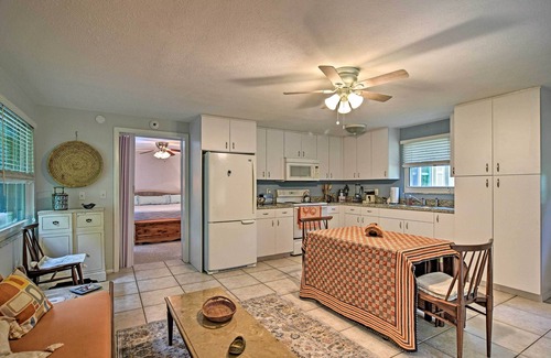 South Gate Ridge House | Classic Sarasota Home < 4 Mi to Public Beach