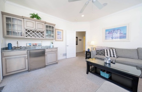 Stone Harbor House | Classic Stone Harbor Beach Oasis