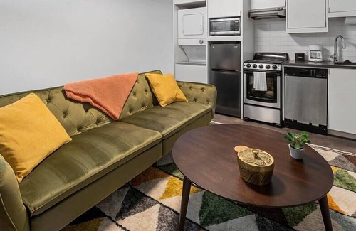 Virginia Highland Apartment | Classic Studio with Queen Bed, City Walkable!