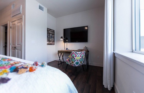 Kessler Hotel | Classic1 King Bed (Machu Picchu)
