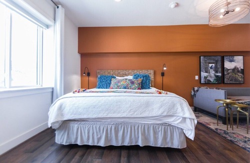 Kessler Hotel | Classic1 King Bed (Machu Picchu)