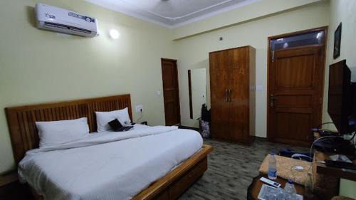 Mandi Hotel | Classio