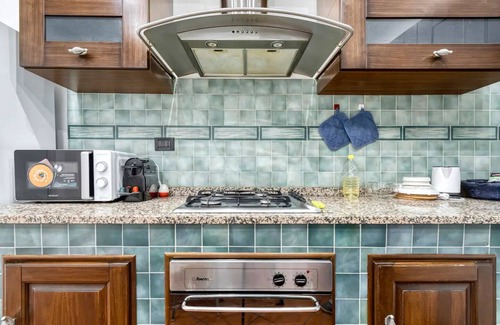 Historic Center Apartment | Classy Apartment for 6 in the City Center - SMART TV 40' HD NETFLIX PRIMEVIDEO